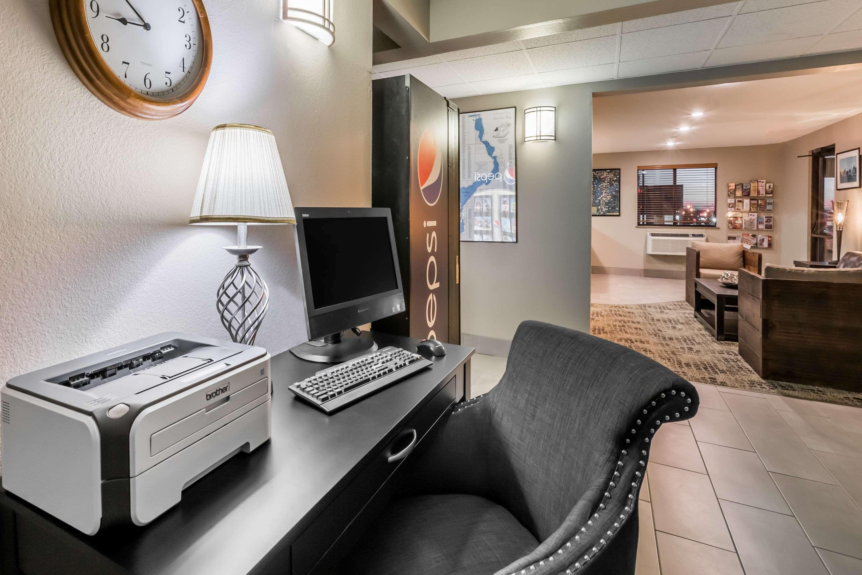Super 8 By Wyndham Spirit Lake/Okoboji Εξωτερικό φωτογραφία