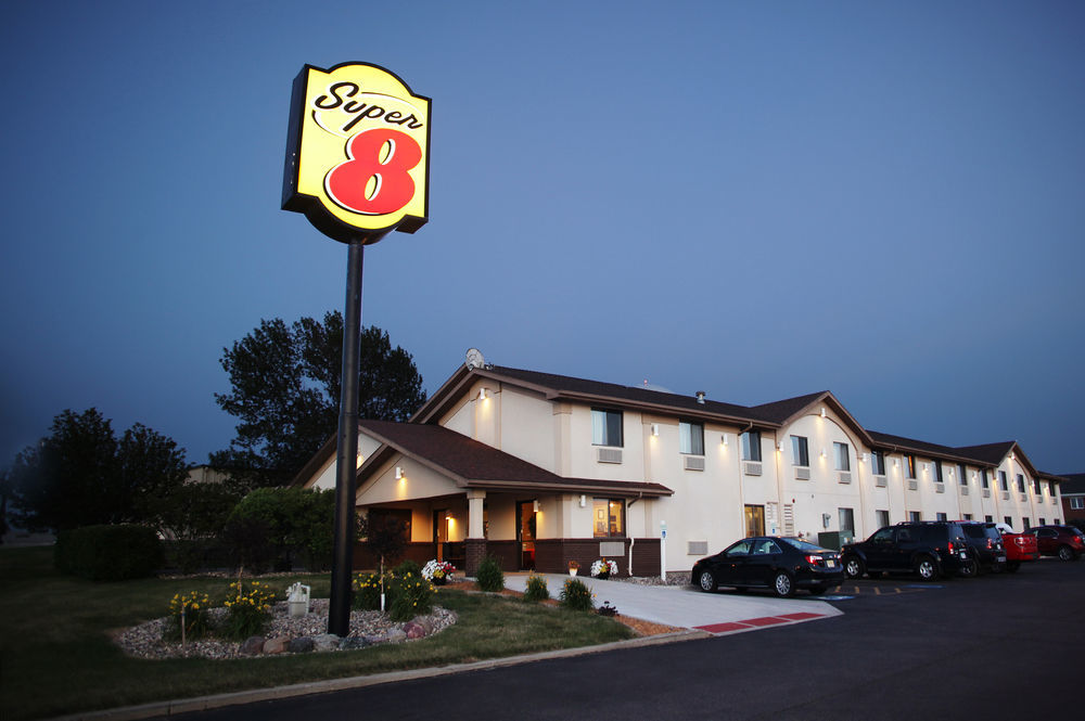 Super 8 By Wyndham Spirit Lake/Okoboji Εξωτερικό φωτογραφία