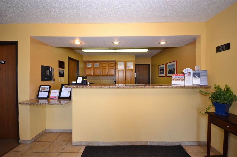 Super 8 By Wyndham Spirit Lake/Okoboji Εξωτερικό φωτογραφία