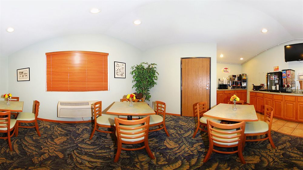Super 8 By Wyndham Spirit Lake/Okoboji Εξωτερικό φωτογραφία
